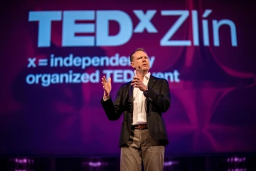 Martin Vasquez ukazuje, jak zjednodušit informace, jak pracovat s auditoriem a jak vnést do prezentace na TEDx příběh.